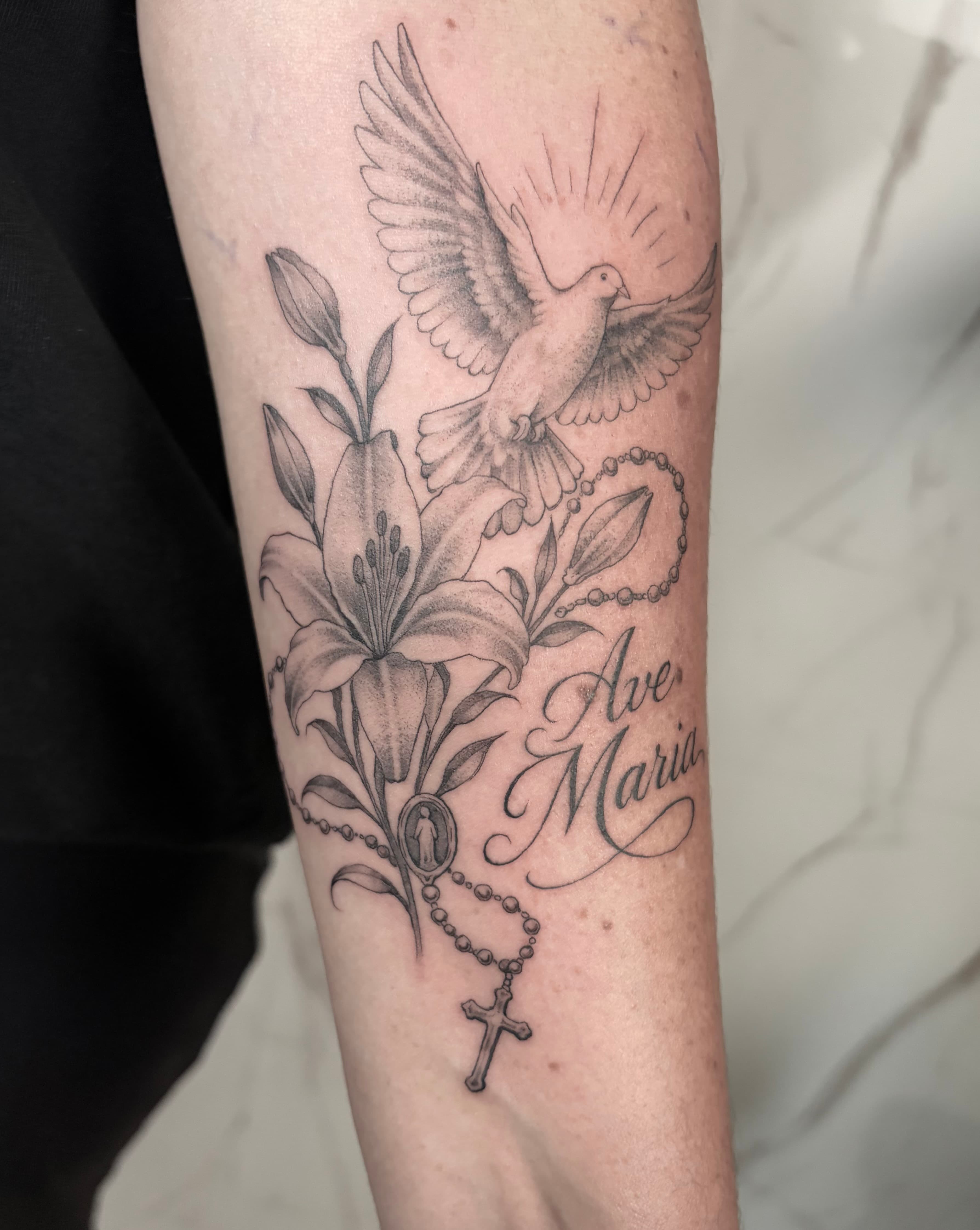 Tatouage fine line réalisé par David chez Dodo Tattoo, Saint-Louis (La Réunion)