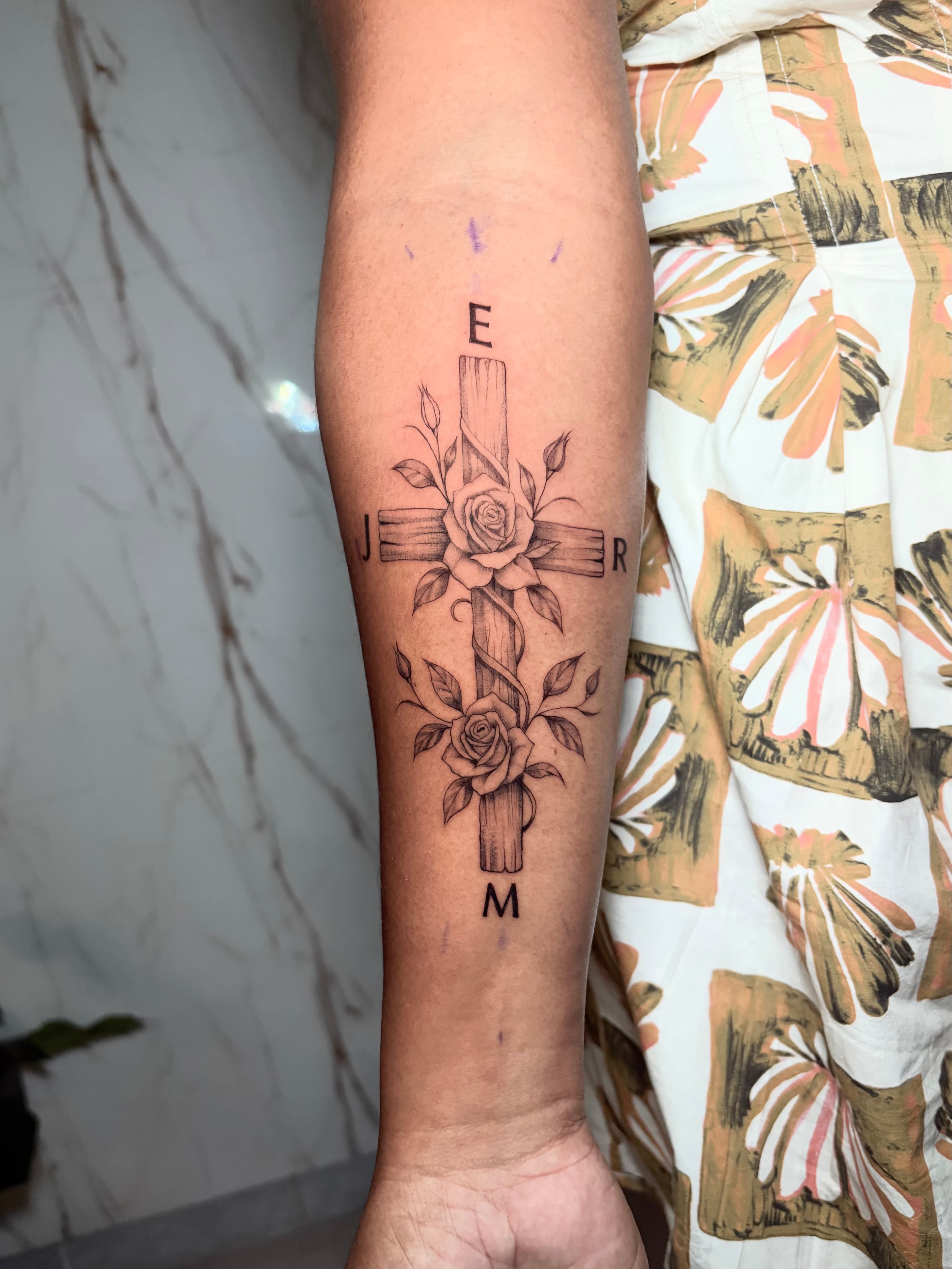 Tatouage fine line réalisé par David chez Dodo Tattoo, Saint-Louis (La Réunion)