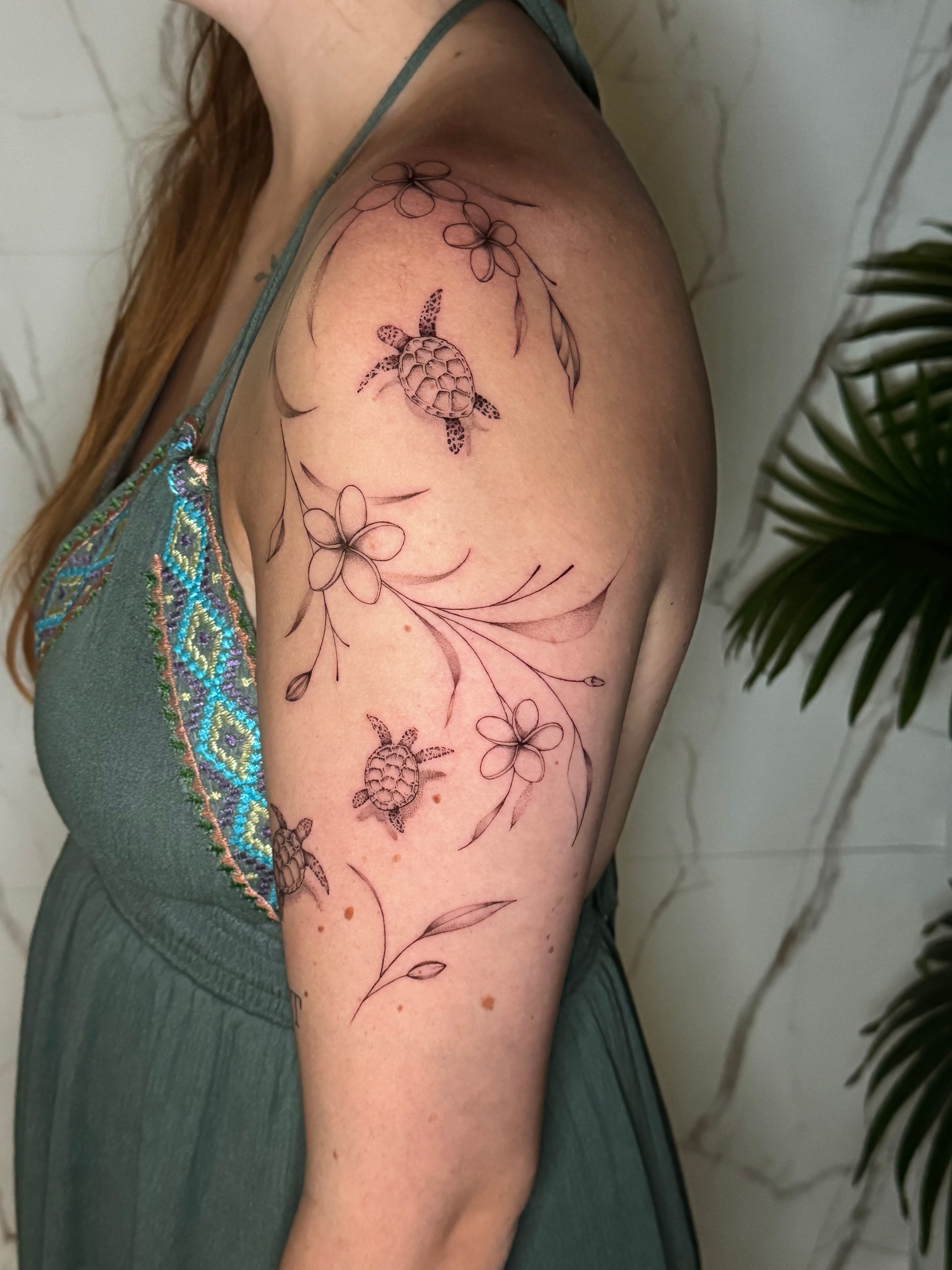 Tatouage réalisé par Mathieu chez Dodo Tattoo, Saint-Louis (La Réunion)